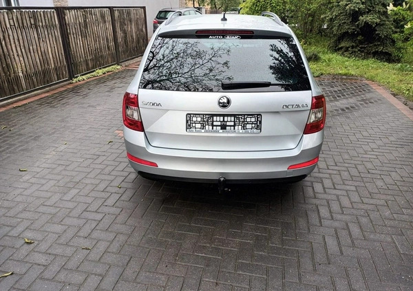 Skoda Octavia cena 41900 przebieg: 183000, rok produkcji 2016 z Brzeg Dolny małe 137